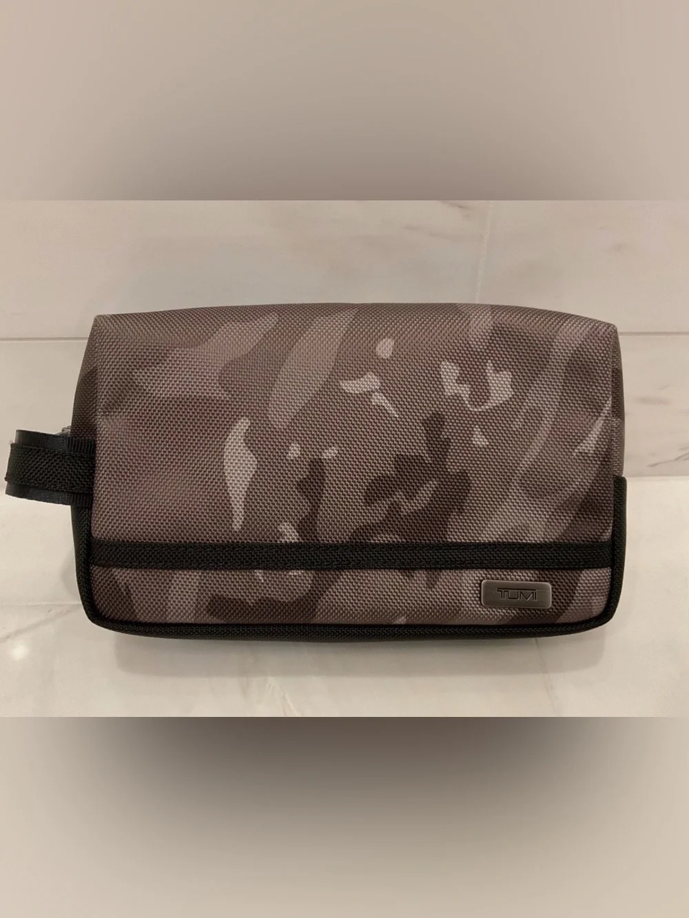 NEW TUMI Ballistic Nylon Zippered MEDIUM KIT Pouch Cosmetic Bag - CITY CAMO